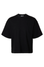 Sort oversized T-shirt med rund hals, korte ærmer og hofte længde fra Selected Femme.