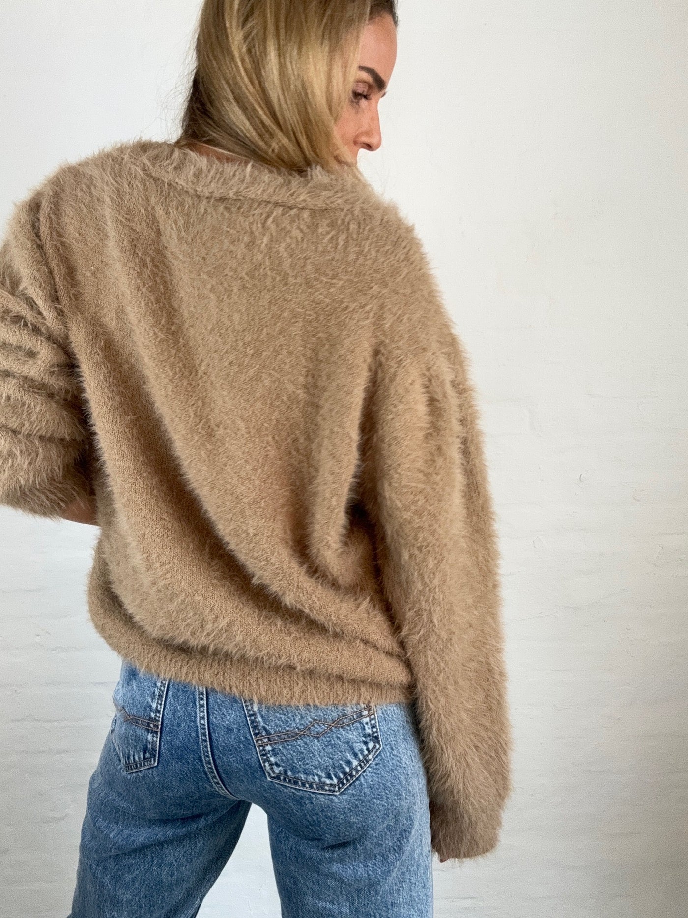 Sassy Copenhagen- Fluffy knit - Latte - Tanna (note Size m/l is in preorder for week 49/50)