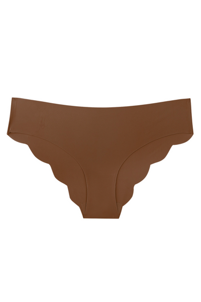 Brun trusse med bølget kant, præsenteret i enkel og minimalistisk stil.