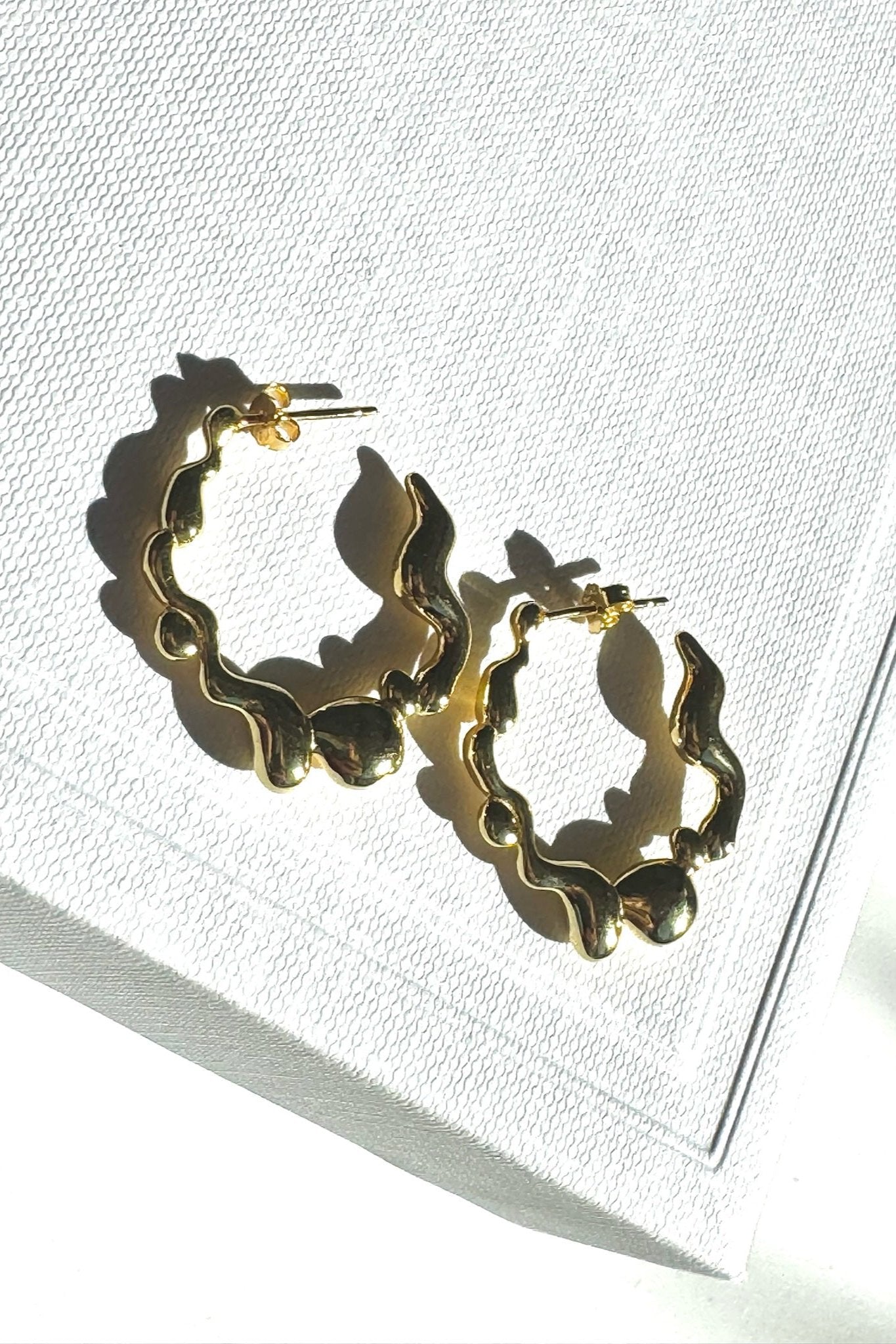 Andcopenhagen - Earrings hoops - 18 carat gold plated 925 sterling silver - Swirl suie