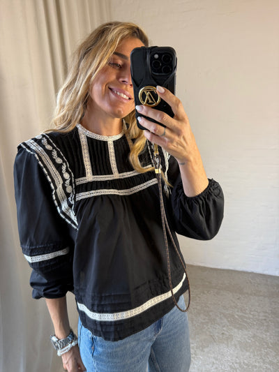 Sassy Copenhagen - Bluse - Sort - Mathilda