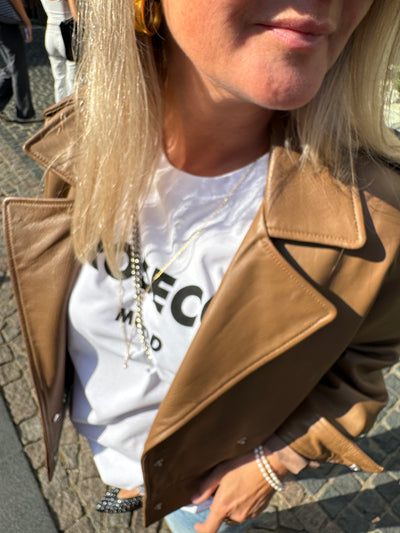 Sassy Copenhagen - Statement t-shirt - White - Prosecco mood