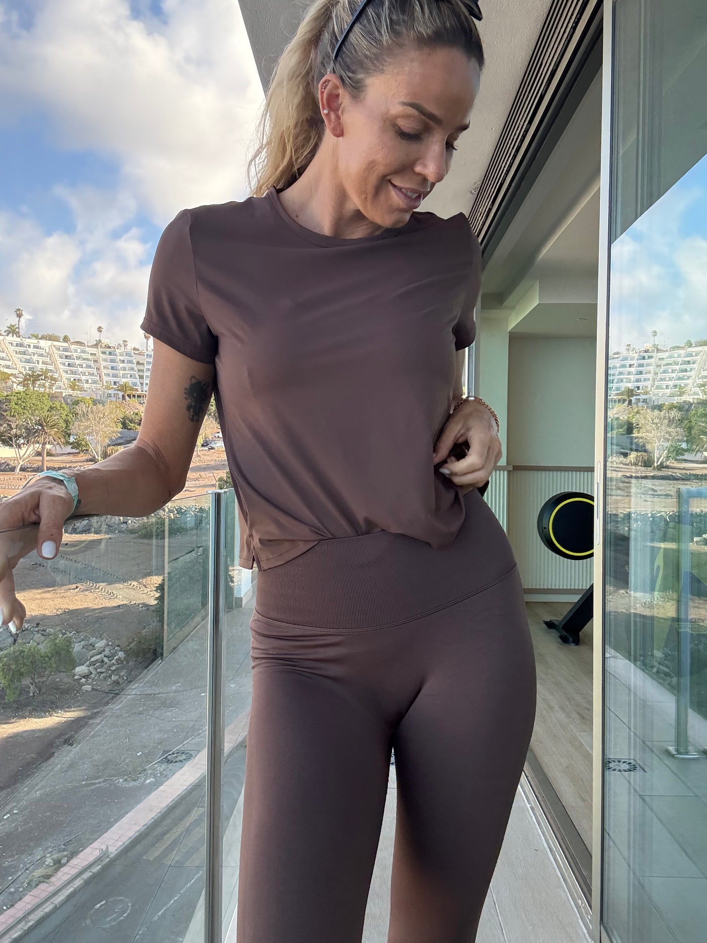 Sassy Copenhagen - Bobo Show push up leggings - Brown - Fitness shape wear (NOTE in preorder for week 3)