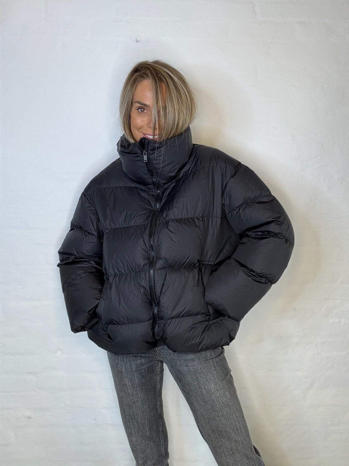 Sassy Copenhagen - Puffer jacket - Black - Down jacket - Alina