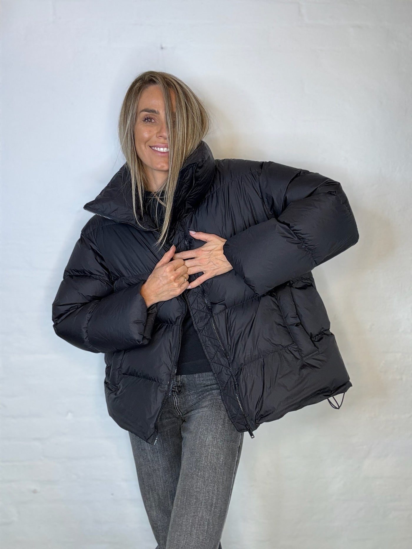 Sassy Copenhagen - Puffer jacket - Black - Down jacket - Alina