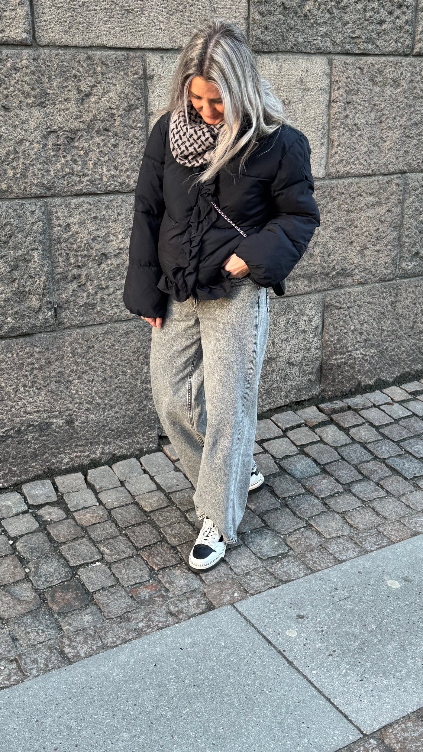 YAS - Winter jacket - Short black with frills - Malino