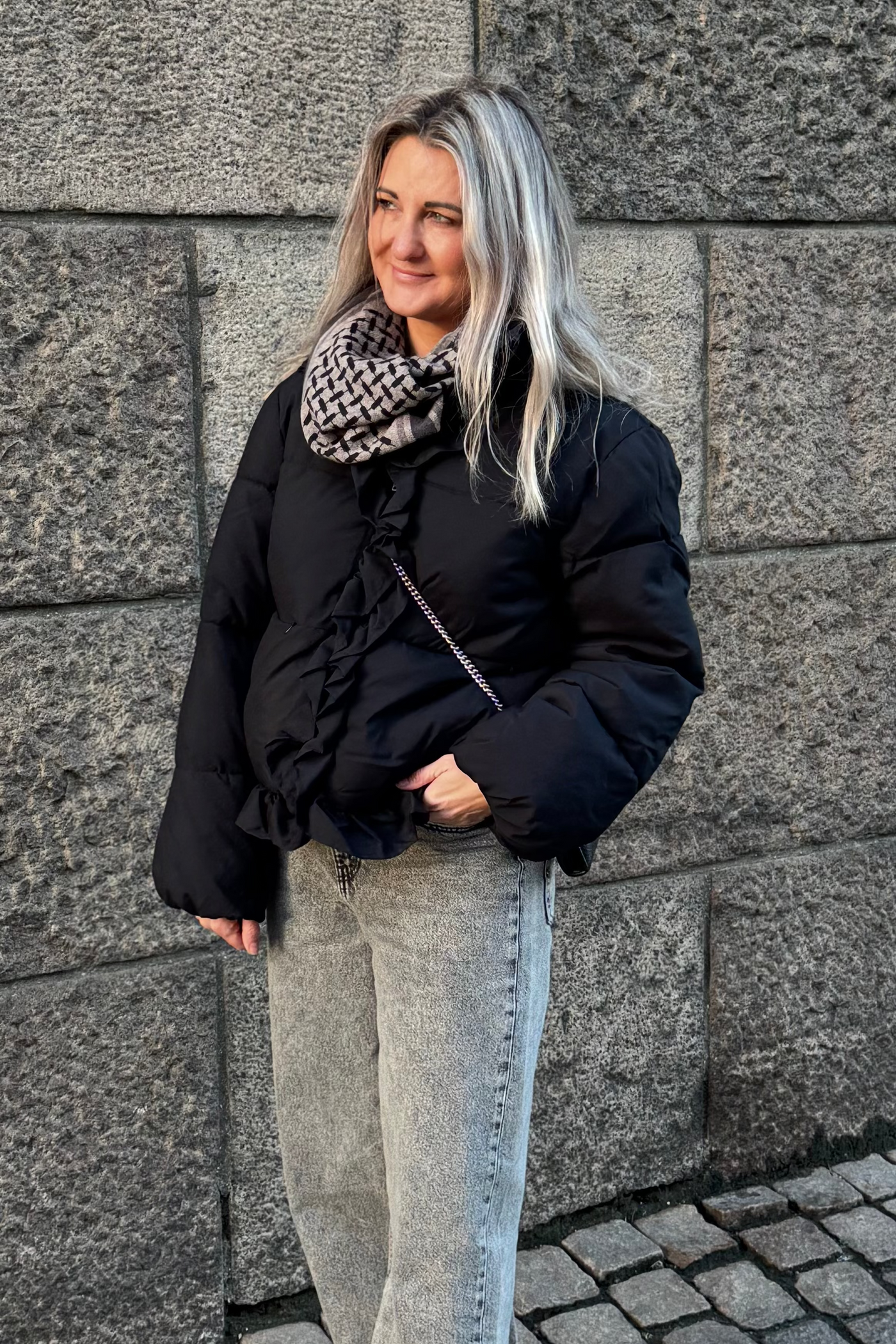 YAS - Winter jacket - Short black with frills - Malino