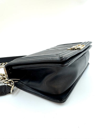Chanel - Boy V-stitch flap bag - Black - Secondhand