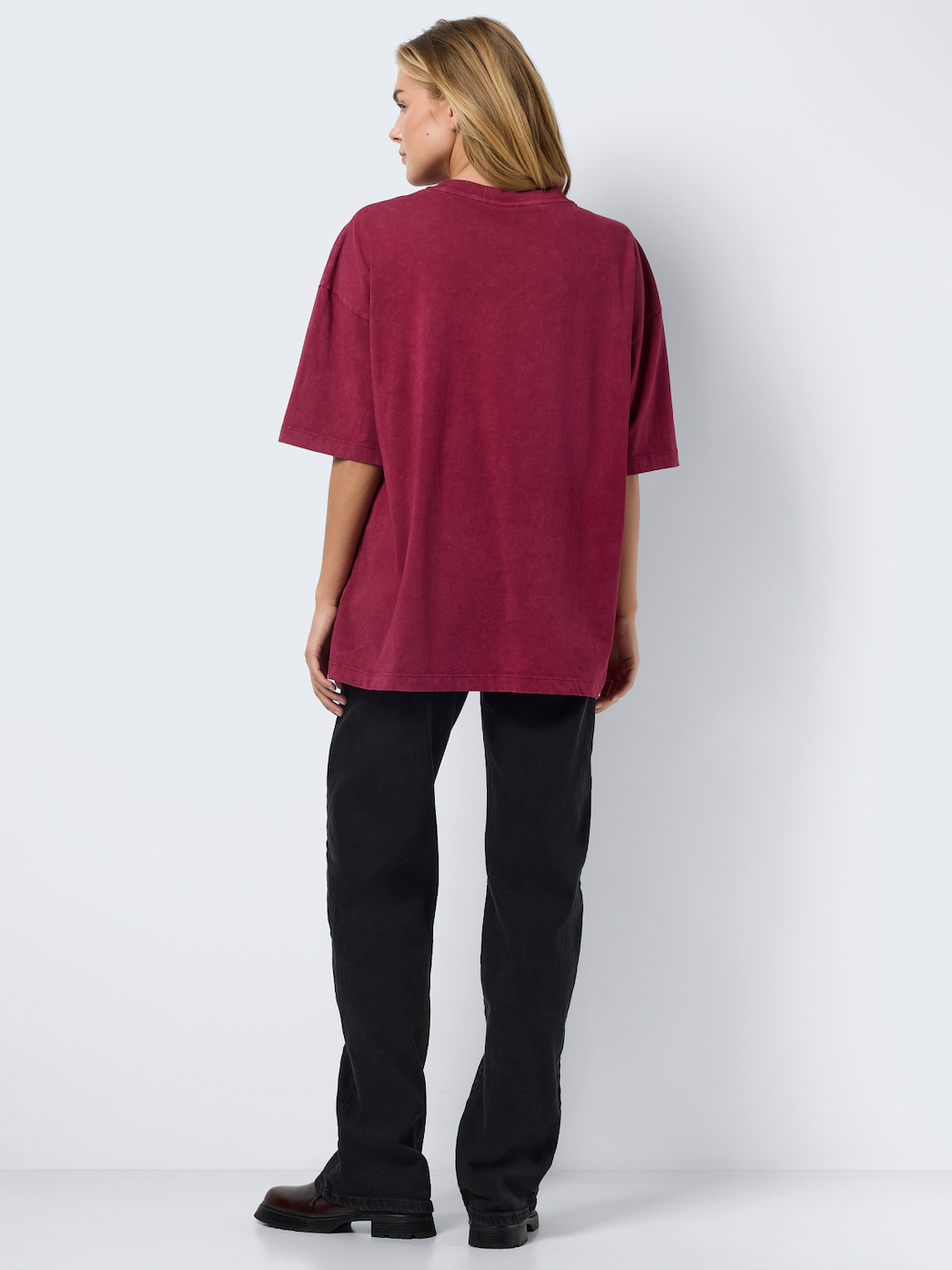 Noisy May - Statement T-shirt - Tibetan red - Mille