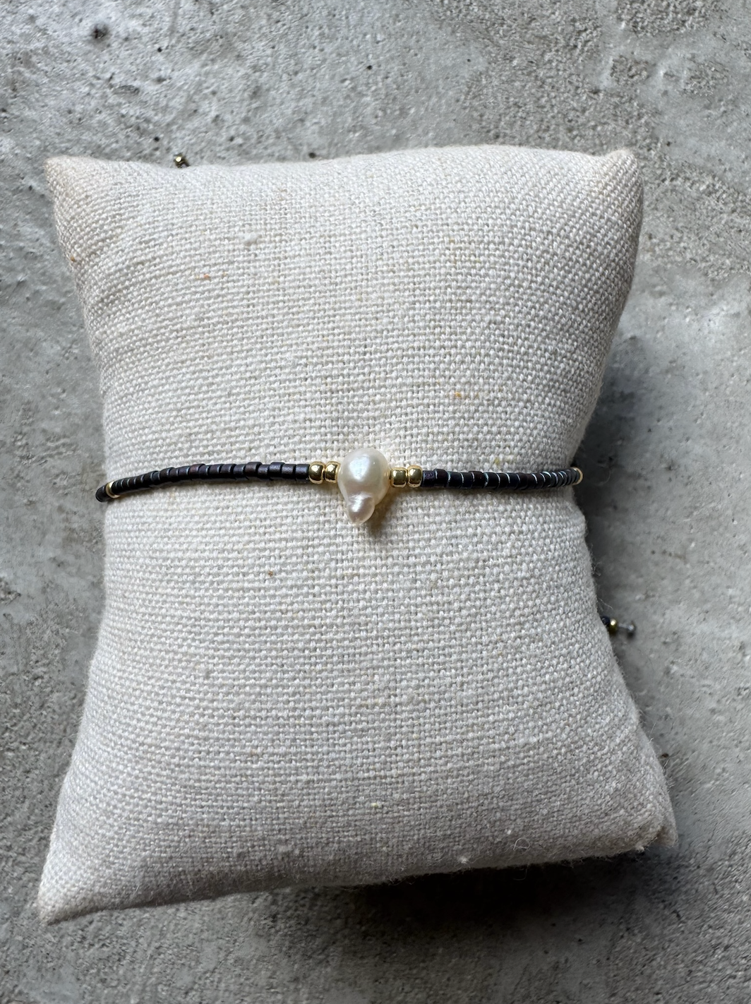 Andcopenhagen - Holly Bracelet - Black, Pearl &amp; Gold