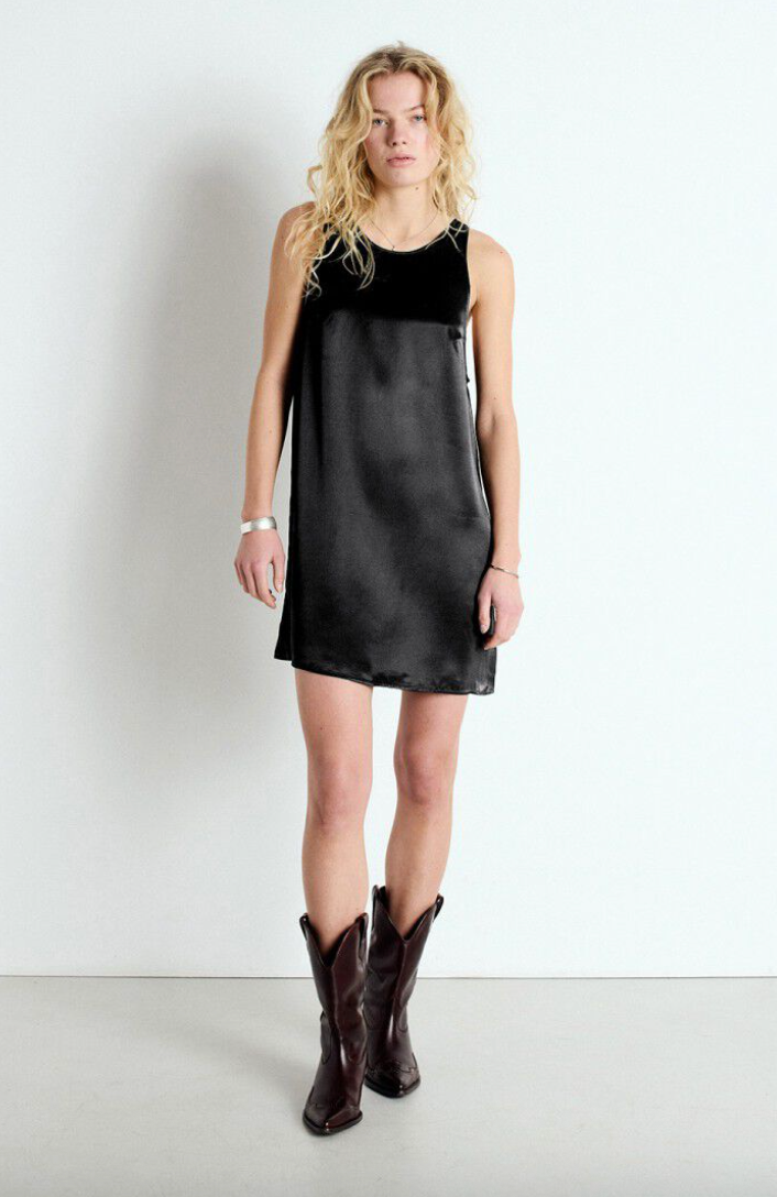 American Vintage - Kjole - Carbon - Unyl