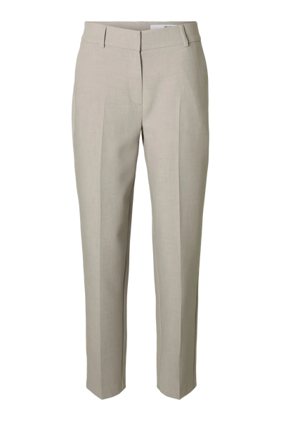 Beige bukser, cropped længde, skræddersyet pasform, bæltestropper, forreste lægdetaljer.