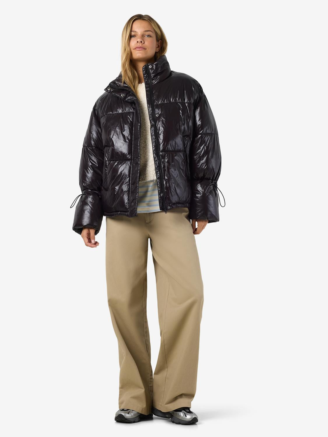 Noisy May - Puffer jakke - Aubergine Black - Allie Shiny