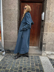Denim trenchcoat jakke- Washed blue - Vera - Sassy Copenhagen