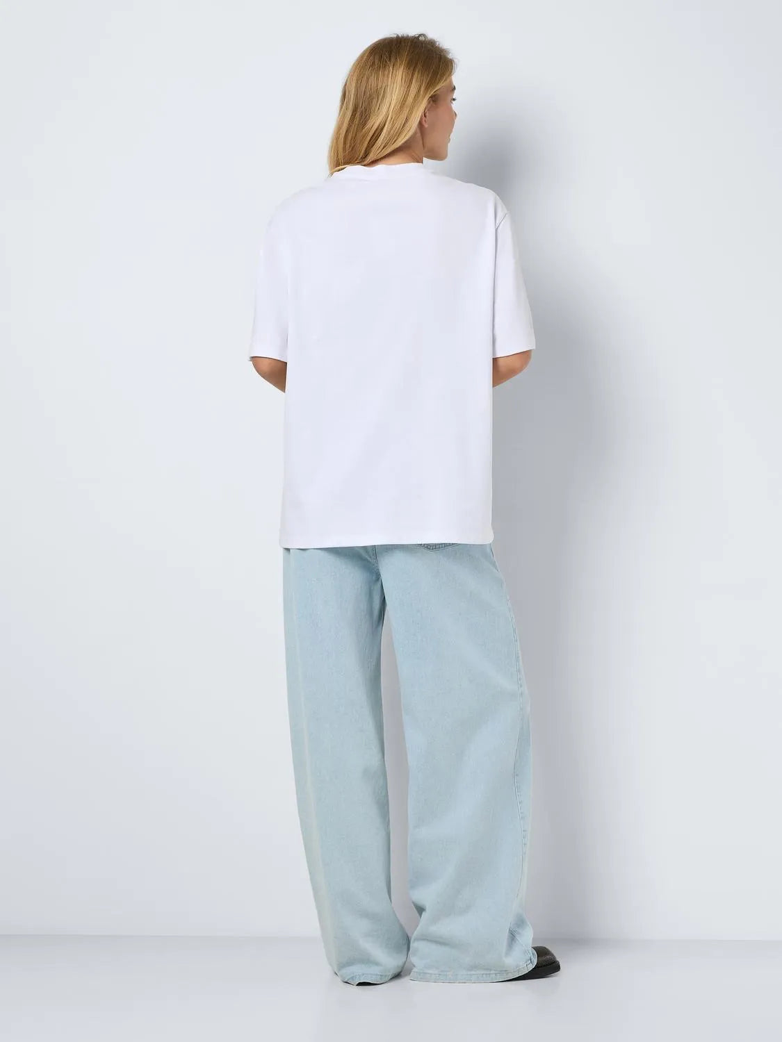 T-shirt - Oversize white - Kokoon - Noisy May