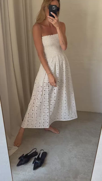 Sissel Edelbo - Kjole - Broderi anglaise Creme - Debbie sss