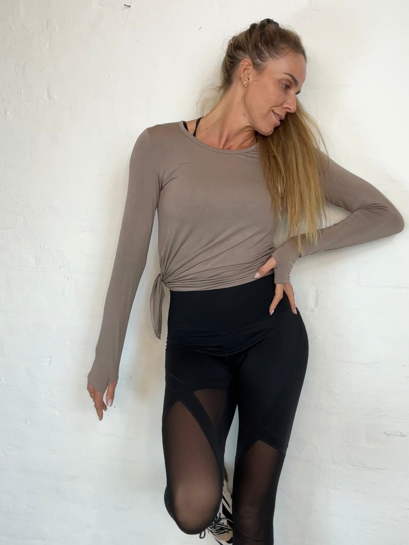 Sassy Copenhagen fitness Sassy Copenhagen - Soft leggings med lommer - Fitness shape wear - Beige