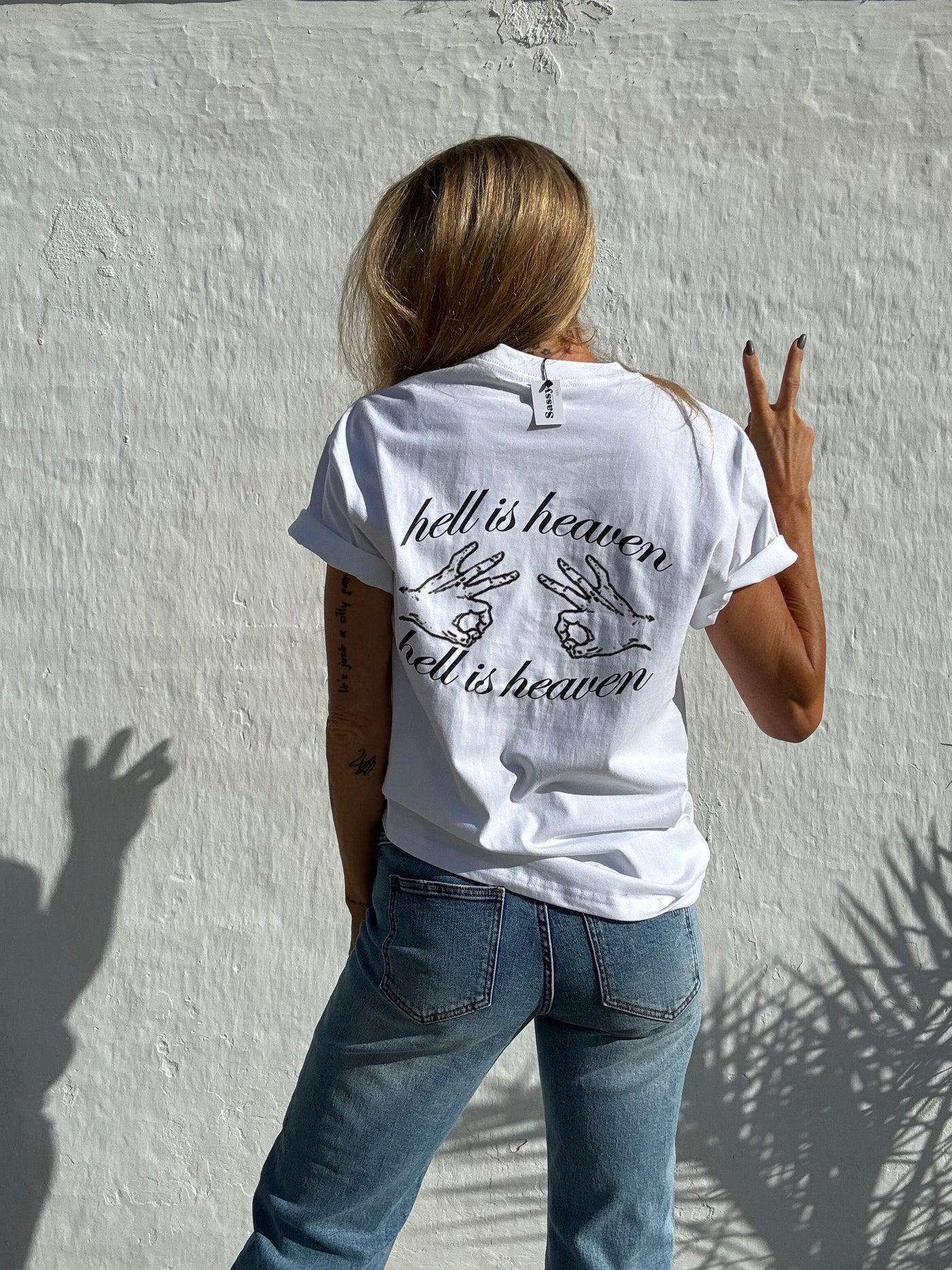 Sassy Copenhagen t-shirts & toppe Statement t-shirt - The meaning of life - Helia - Sassy Copenhagen