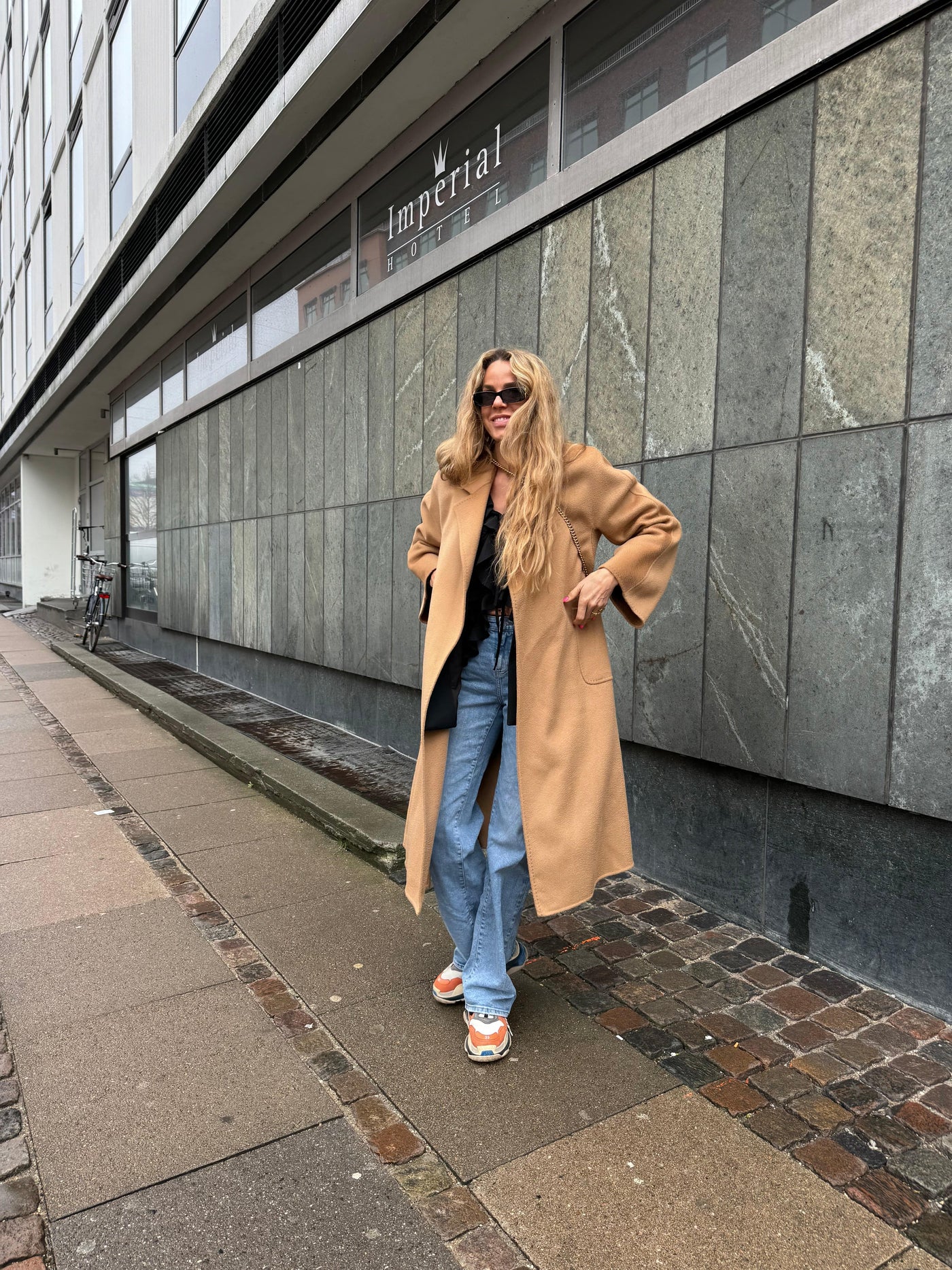 Sassy Copenhagen Trenchcoat - Tenna camel- Sassy Copenhagen